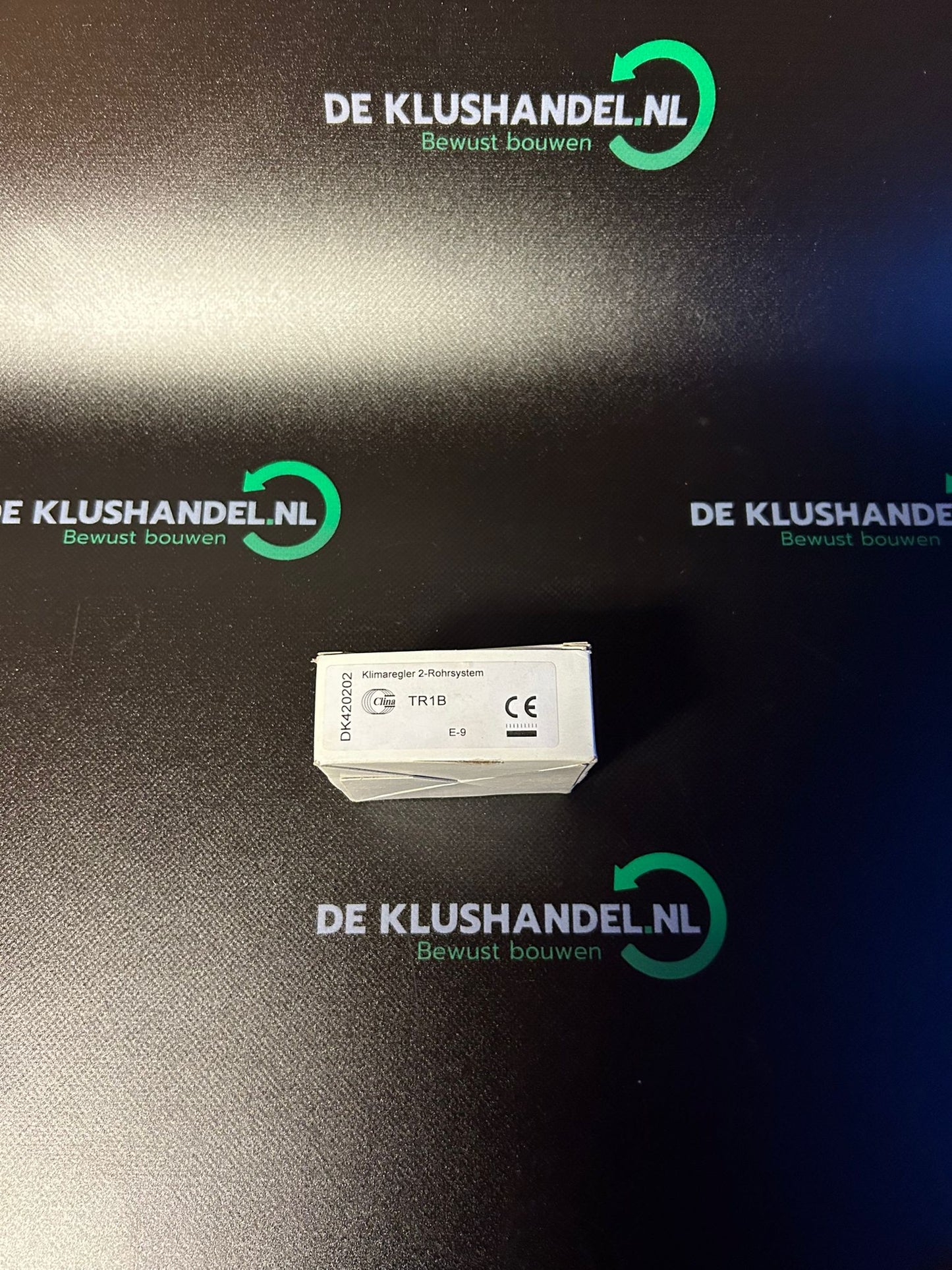 Room temperature controller TR1B | Clina Heating and Cooling Elements