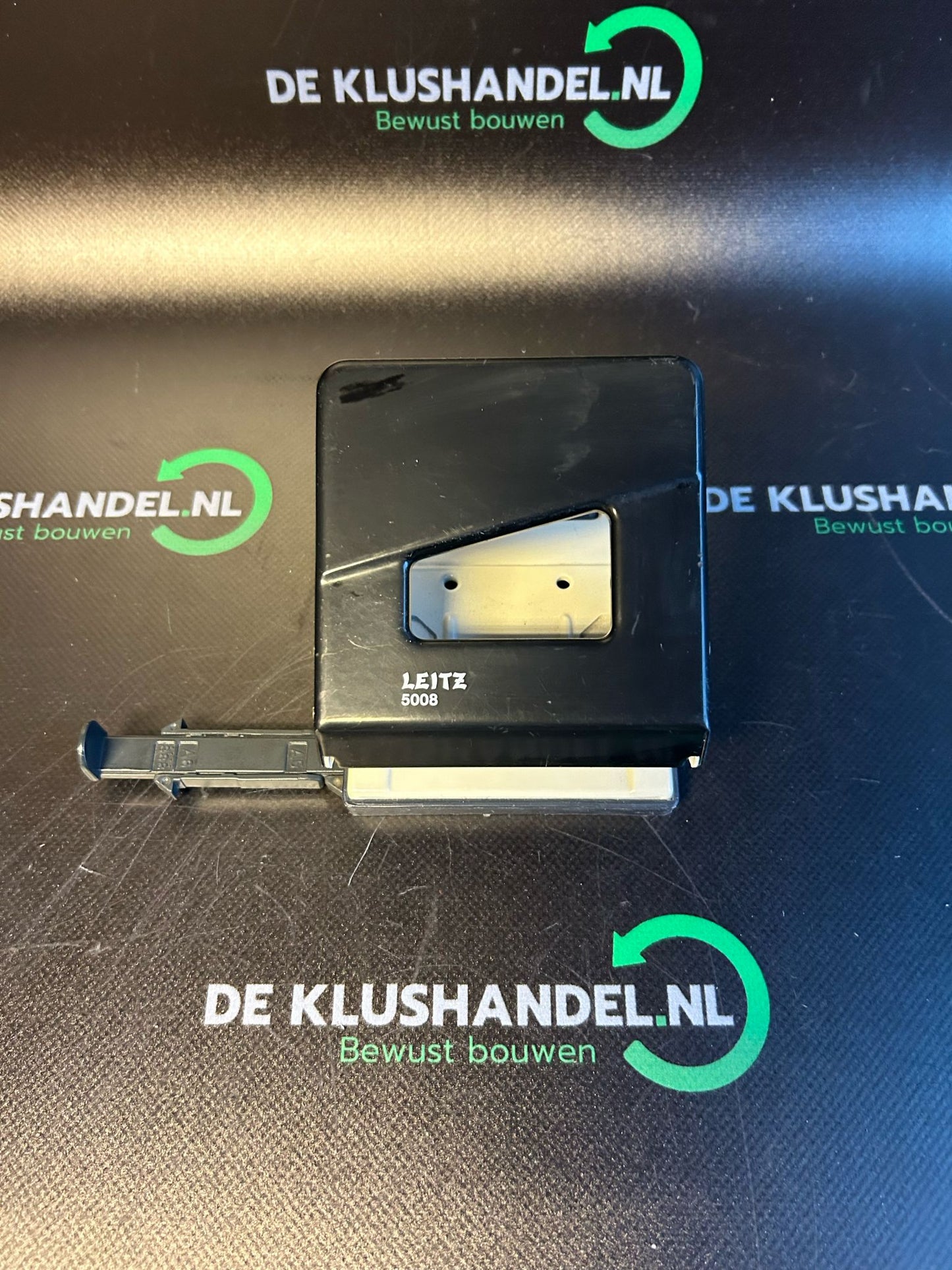 Leitz perforator 5038 zwart 100mm