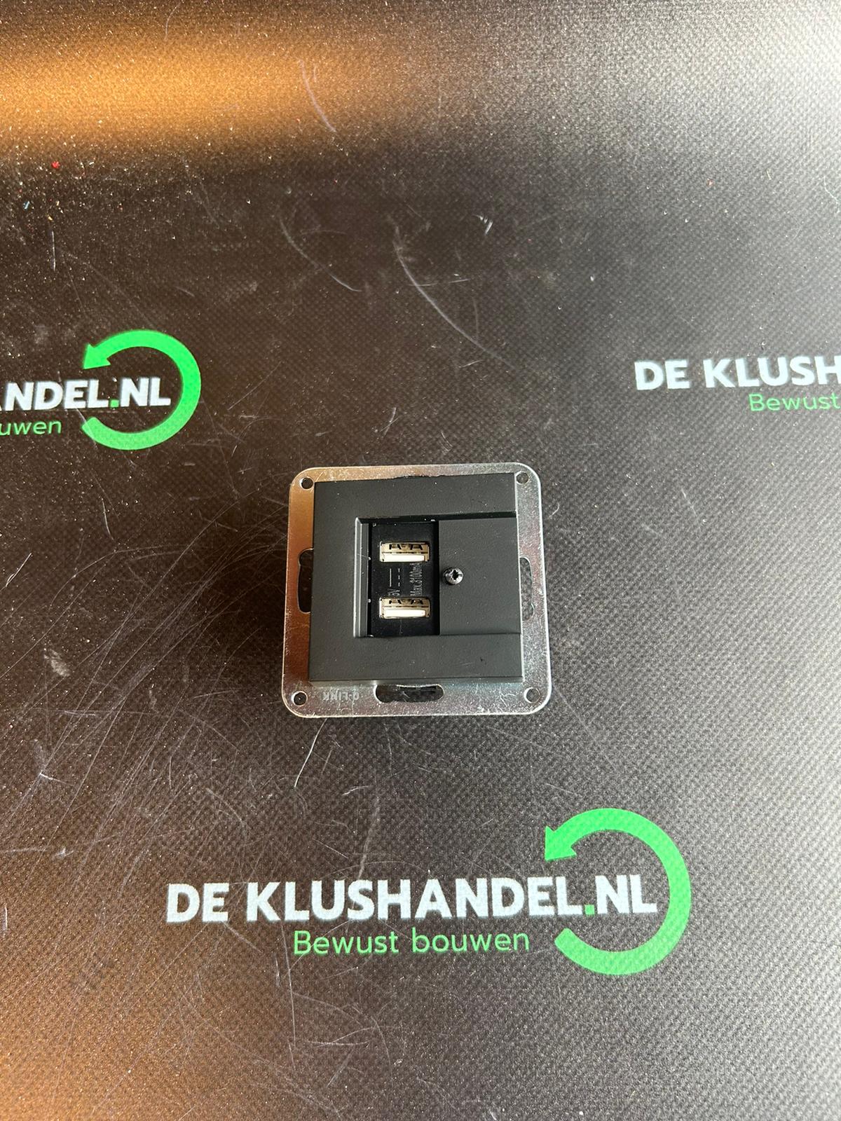 Contactdoos inbouw usb 2-voudig 5 volt 3, 1ampère tbv Gira E2 zwart