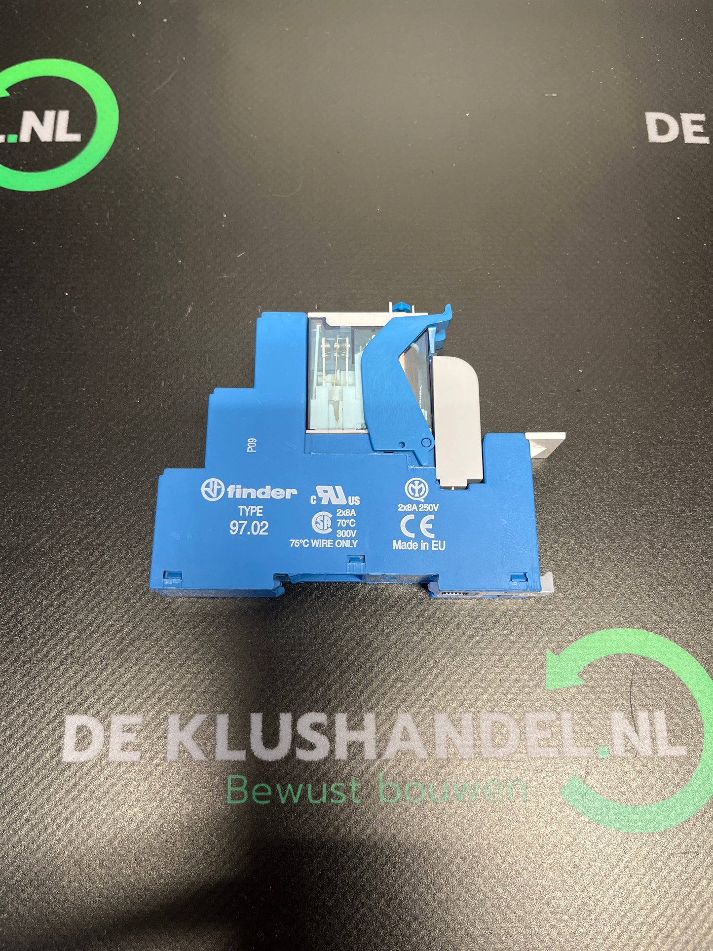 Finder 97.02 Relaissocket + 46.52.9.024.0040 steekrelais + Finder Steekmodule 99.02.9.024.99 + Finder 095.01 Beugelhouder