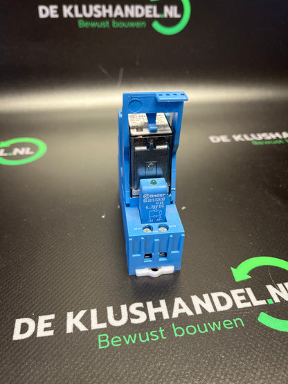 Finder 94.94.3 Relaissocket + 55.34.9.024.0040steekrelais + Finder Steekmodule 99.80.9.024.99 + Finder 095.01 Beugelhouder