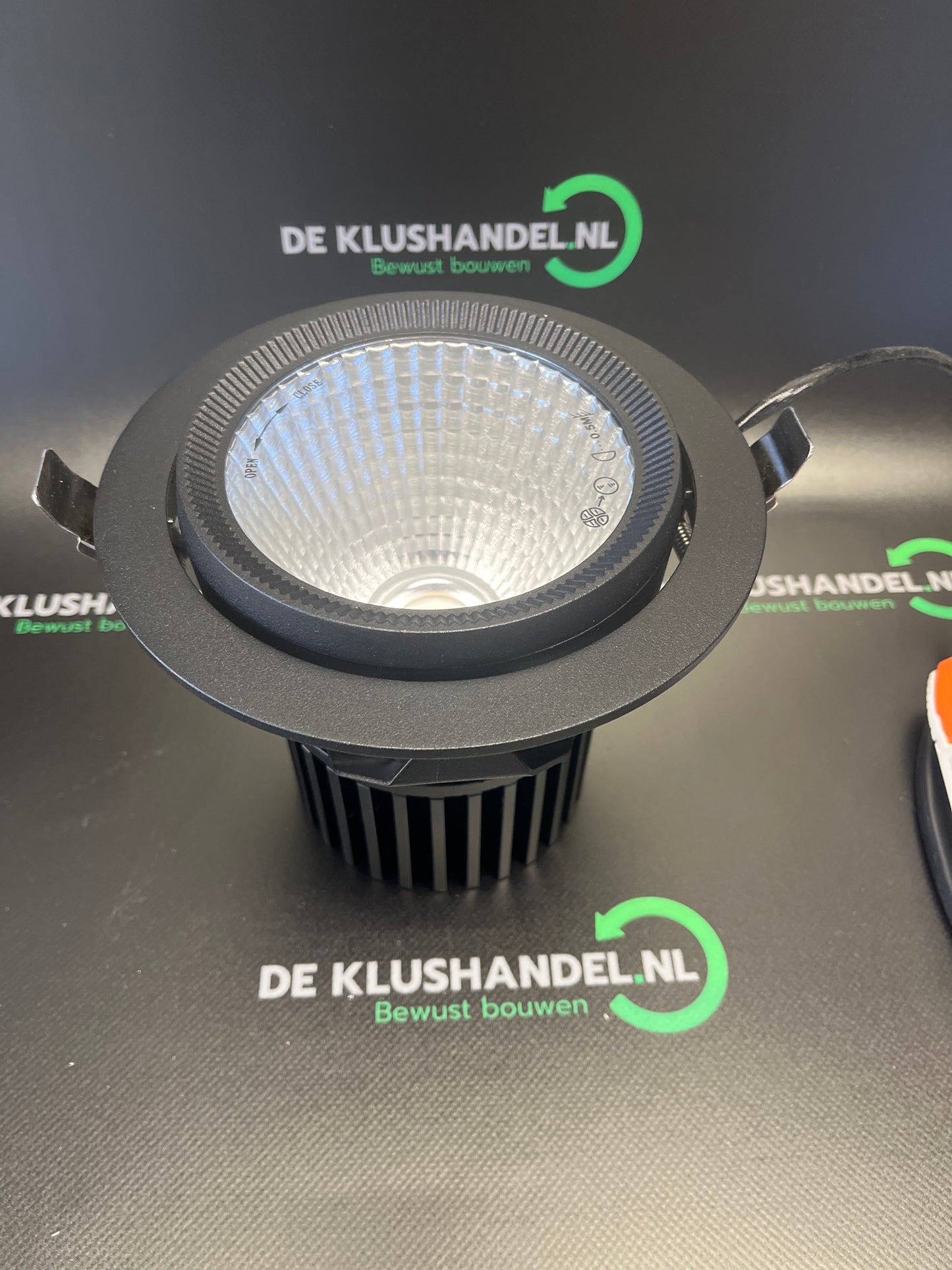 Hektor 2 led downlight zwart 927/30°